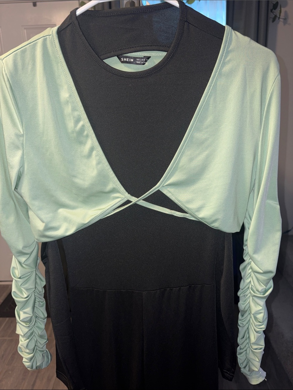 SHEIN green top Small